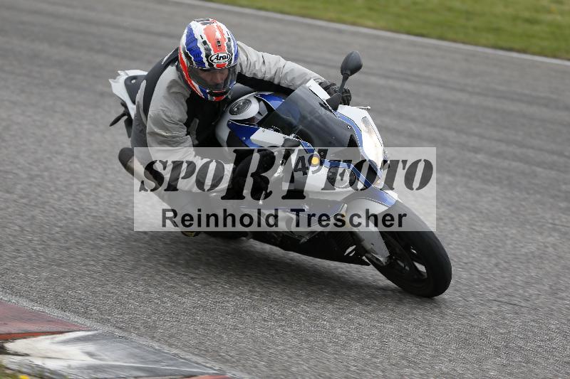 Archiv-2025/10 23.04.2025 Cornu Master School ADR/rot-rouge/49